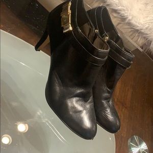Vince Camuto black booties size 10